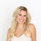 Headshot of Oklahoma City Reiki practitioner Alison Papazois